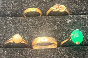 Lot of 5 Golds Rings 10K 14K 18K
