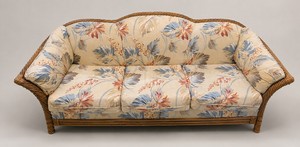 Vintage Lane Furniture Rattan Couch 85