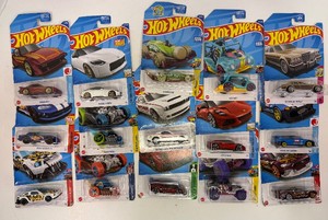 Lot of 15 Hot Wheels Car New in Packages  1 of 6