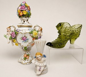 Von Schierholz potpourri urn hand-painted porcelain Germany Rococo with cherubs Fenton Hobnail Shoe