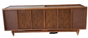 LR - Stereo Console Magnavox Astro-Sonic for Repair