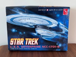 Plastic Model Kit - Star Trek U.S.S. Enterprise NCC-1701-B