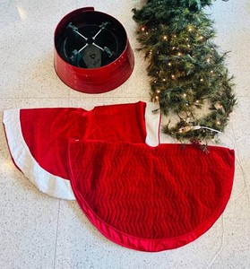 LFR - Christmas Decor including Tree Skirts