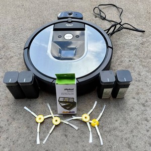 G - Robot Vacuum - iRobot Roomba AeroForce Model 969