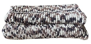 UB1 - Chunky Knit Throw Blankets Brown & Cream (Lot of 2)