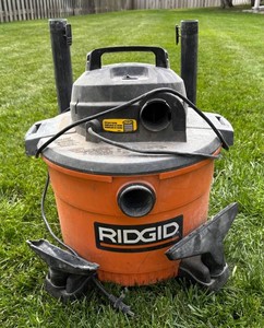 S - Wet Dry Shop Vac Ridgid WD09701 12 Gal