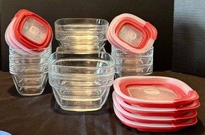 LFR - Glass Rubbermaid Containers With Lids (Lot of 12)