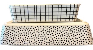 LBR - Stoneware Bakery Dishes Thyme & Table (Lot of 2)