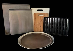 LFR - Kitchen Bakeware & Cutting Board Mixed Lot (8 Pieces)