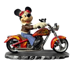 UB1 - Collectible Mixed Lot Mickey Motorcycle, Mongolia Stamp Art & 1996 Olympic Medallion