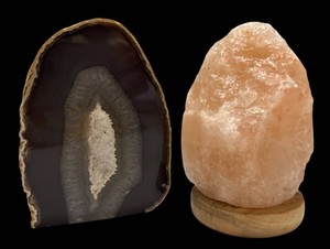 UB1 - Salt Lamp & Agate Geode Decor (Lot of 2)