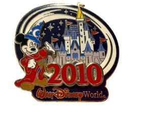 Disney Pin - Walt Disney World Mickey Castle 2010