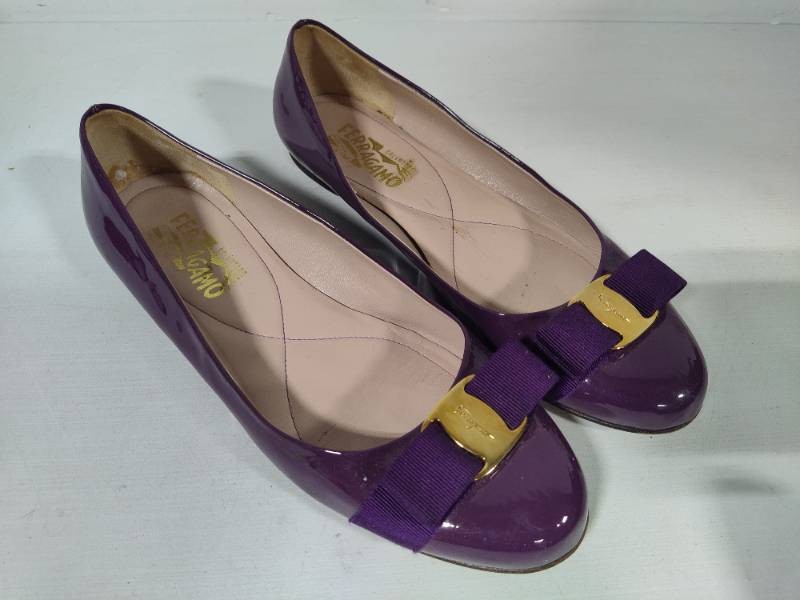 Two Pairs Salvatore Ferragamo Flats (Size 8.5) for Sale in Maple