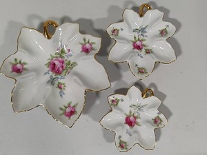 Lefton China Hand Painted Nesting Trinket Dishes