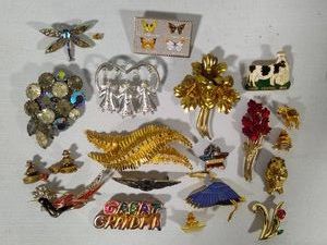 Lot of Vintage Brooches - Some Stamped -