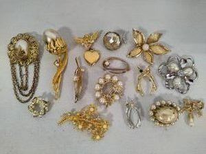 Assorted Pearl Themed Brooches