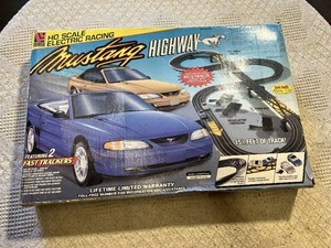 Life-Like HO Scale Mustang Highway Electric Racing Set