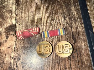 World War I Era () Military Pins and Ribbons including U.S. Collar Discs