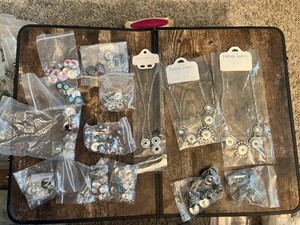 Snap Jewelry Set and Interchangeable Snap Charms Assortment