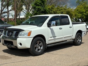 2005 NISSAN TITAN SE 4x4 (NO RESERVE)