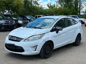 2013 FORD FIESTA SE 2 Owner (NO RESERVE)