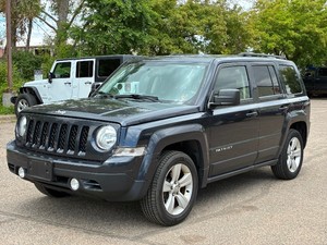 2014 JEEP PATRIOT LATITUDE 1 Owner (NO RESERVE)