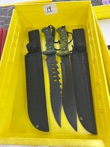 Lot of 2 HUNTING KNIVES w sheaths