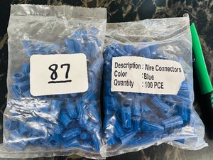 200 ct BLUE WIRE NUTS