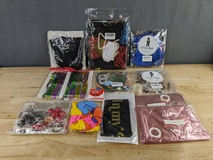 Party Decorations - Balloons, Banners, Streamers & Cake Toppers - Brand New