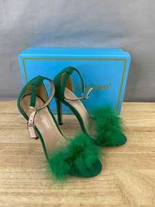 Crystal Queen QU-PLX11MM Green Feathered Stiletto Heels Womens Size 6 - Brand New