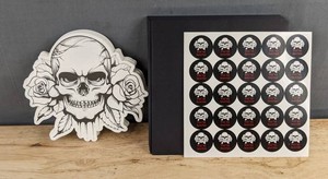 Skull Halloween Invitations, Envelopes & Sticker Seals 5 x 6, 25 Total Invitations - Brand New
