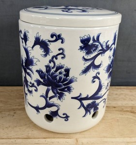 Porcelain Garlic Keeper, Blue & White - Brand New
