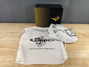 V-RO Womens White Cheerleading Shoes, Size 5.5, With Drawstring Bag - Brand New