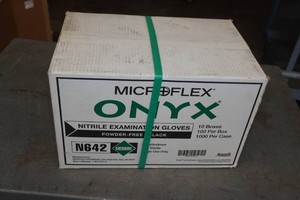 10 Boxes Onyx Nitrile Examination Gloves - Medium