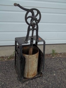 Vintage Wine Press