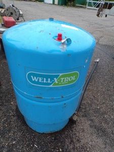 Pressure Tank with plumbing parts