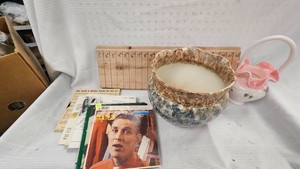 Lot of Records, Various Artists including Man On the Moon