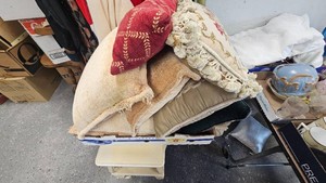 Lot of Throw Pillow, nice condition