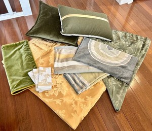 Galbraith & Paul Pillow Covers, Pillows, Tablecloths & Napkins Mixed Lot