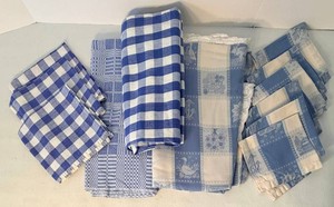 Blue & White Linen Tablecloth & Napkins Mixed Lot