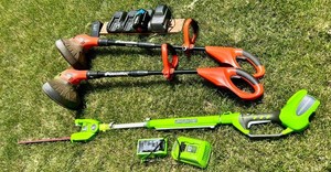 Black & Decker GrassHog Trimmers, Green Cordless Trimmer & Chargers Mixed Lot
