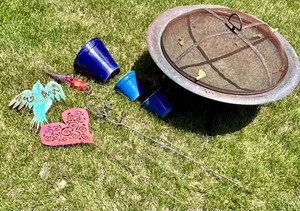 Garden Decor Mixed Lot With Fire Pit Screen & Planter Pots