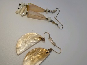 2 Pairs Vintage pearlescent shell dangle earrings