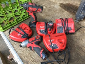 MILWAUKEE M12 Driver Tools - Batteries - 4 Chargers