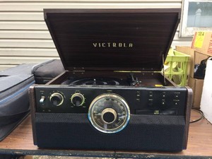 Victrola VTA-270B Multi-Media Player - Untested