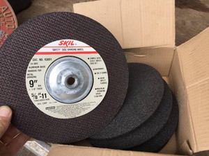 Box SKIL 9 Dia. Disc Wheels
