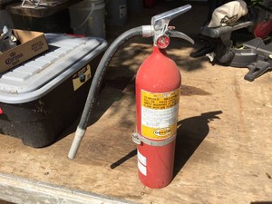 GENERAL Fire Extinguisher - In the Green