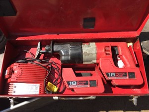 MILWAUKEE 18V Cordless Sawzall Set