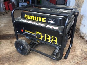BRUTE 5250 Watt Gas Generator