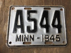 Vintage Single 1945 Minnestoa License Plate